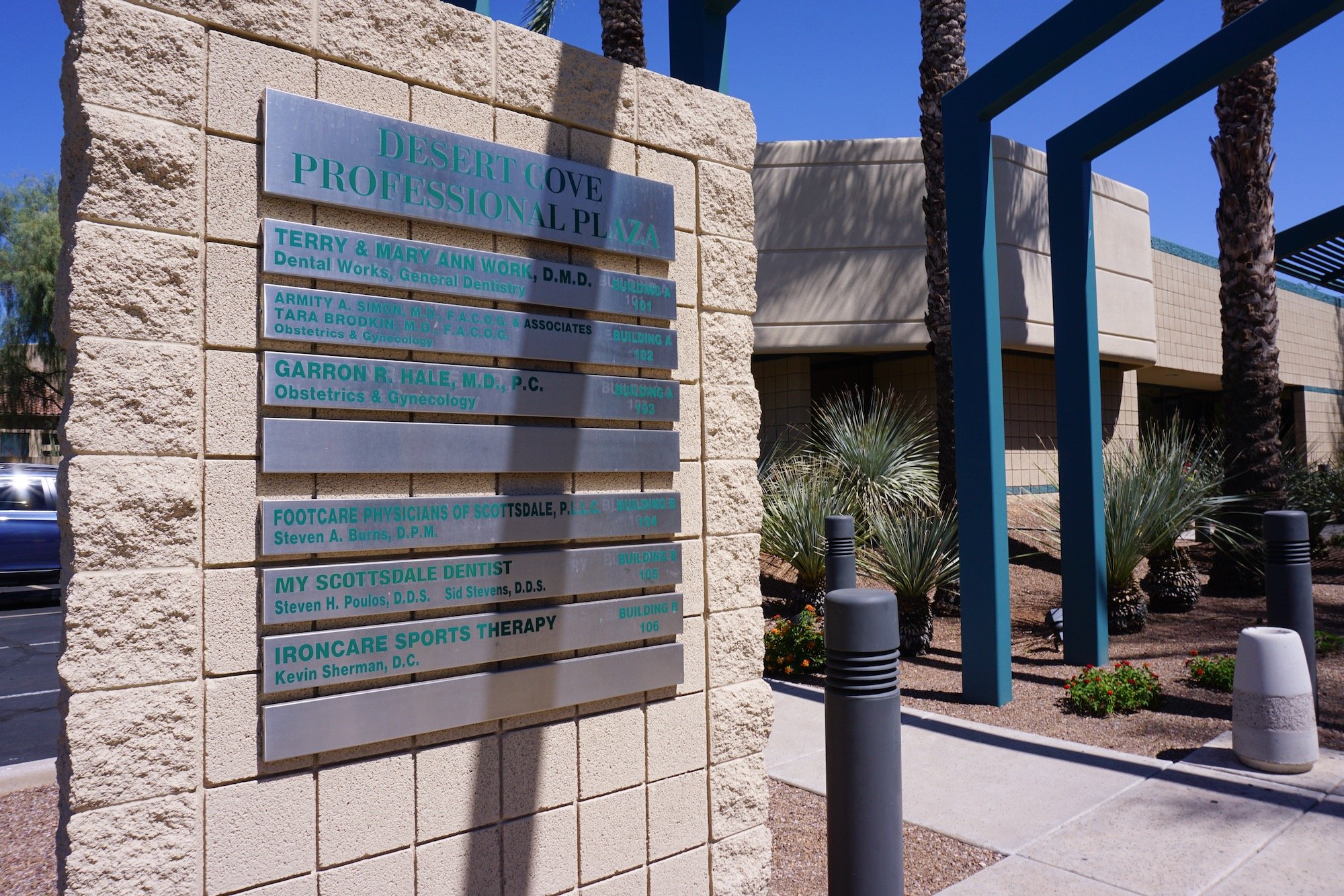 Desert Cove Professional Plaza Building Directory